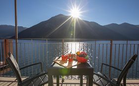 Blue View Lugano Lake - Waterfront Cocoon